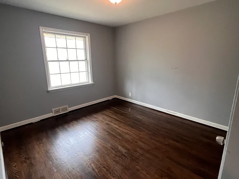 1243 Mead Dr — Photo 5