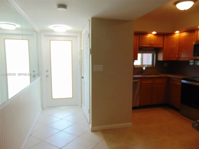 9811 N Hollybrook Lake Dr #103 — Photo 6