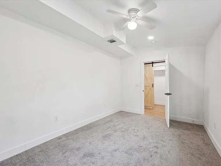 2272 Pierce St — Photo 15