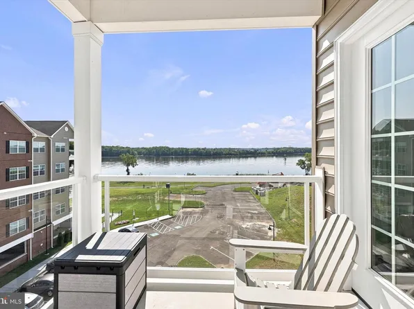 16352 River View Ct, Bristol, PA 19007