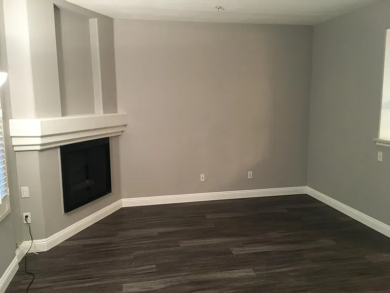 Living Room with fireplace