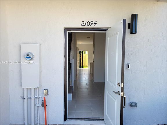 3rd image of 21094 NE 8th Ave #21094