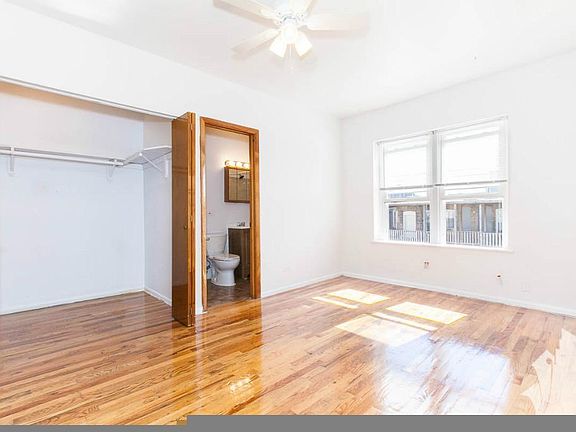 2nd image of 4459 N Malden St #3B