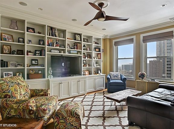 3rd image of 3500 N Lake Shore Dr APT 14A