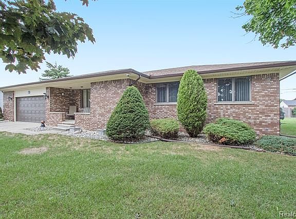 5th image of 49965 Saint Delaure Dr
