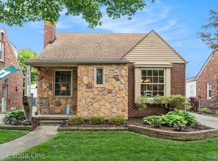 122 N Wilson Ave, Royal Oak, MI 48067