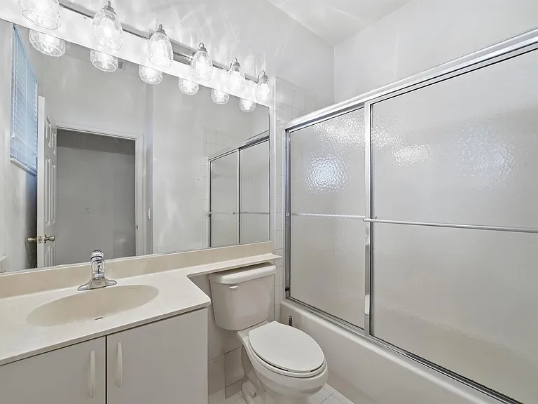 4681 SW 131st Ter — Photo 23
