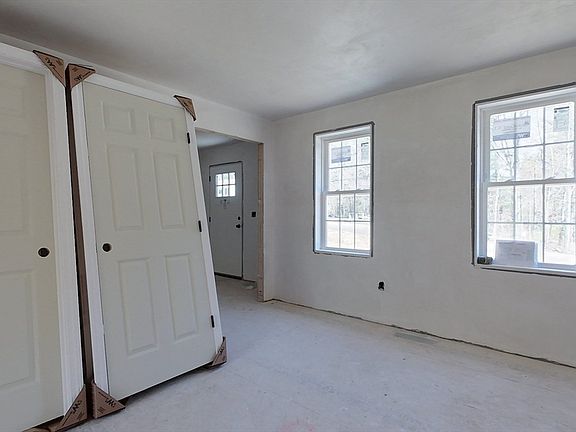 5th image of 44 44.5 Allen Rd