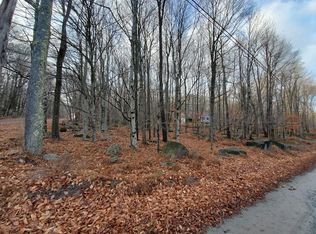 103 Horizon Dr, Greentown, PA 18426