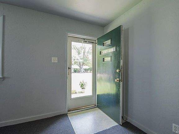 2nd image of 8407 Lynn Ave