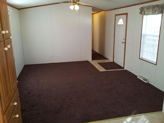 4th image of 477 Morris Ln #128
