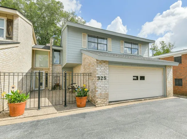 325 E Main St, Brenham, TX 77833