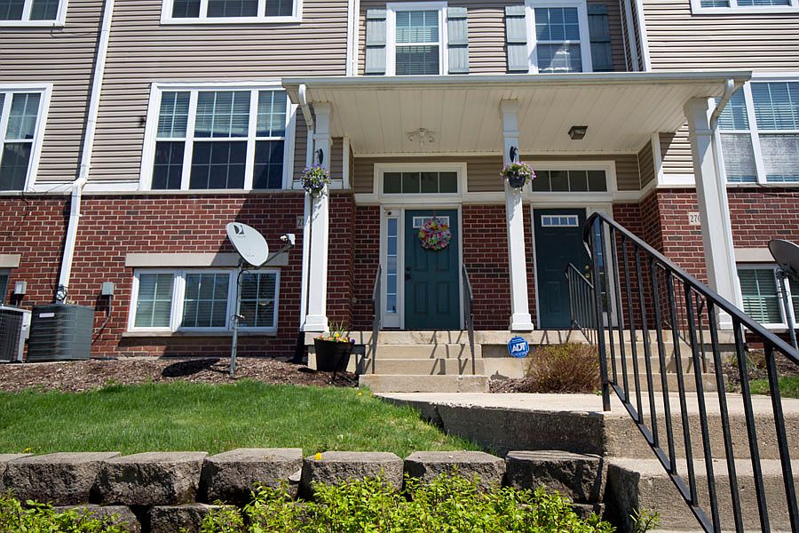 1st image of 2706 Gardenia Ave APT 5