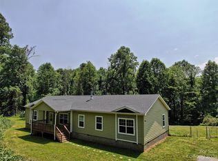 282 Cutting Edge Dr, Sylva, NC 28779
