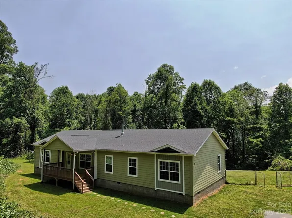 282 Cutting Edge Dr, Sylva, NC 28779
