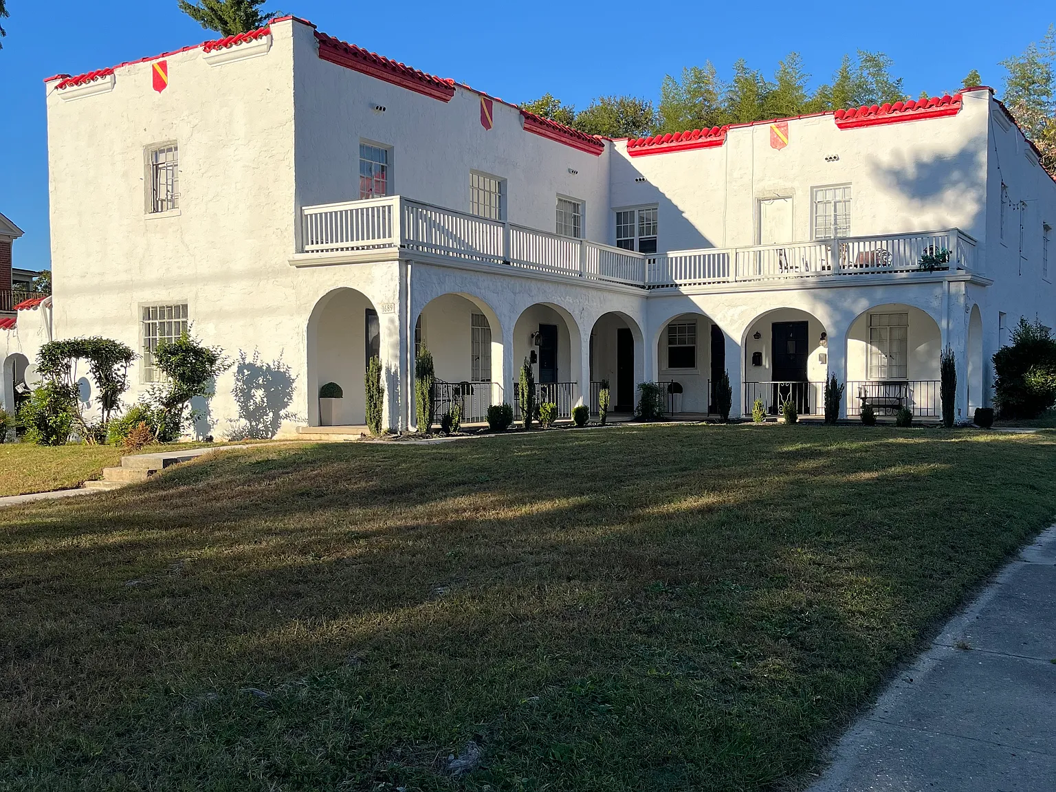 2 bed, 1.5 bath, 1200 sqft, $1,475 — Photo 1
