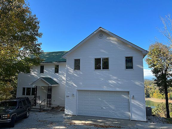2nd image of 562 Eagles Bluff Rd