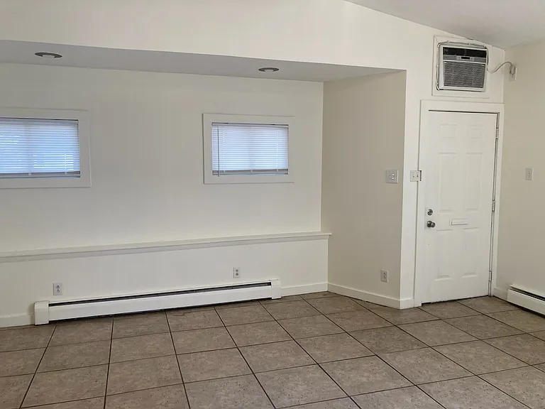 78 W Green St — Photo 10