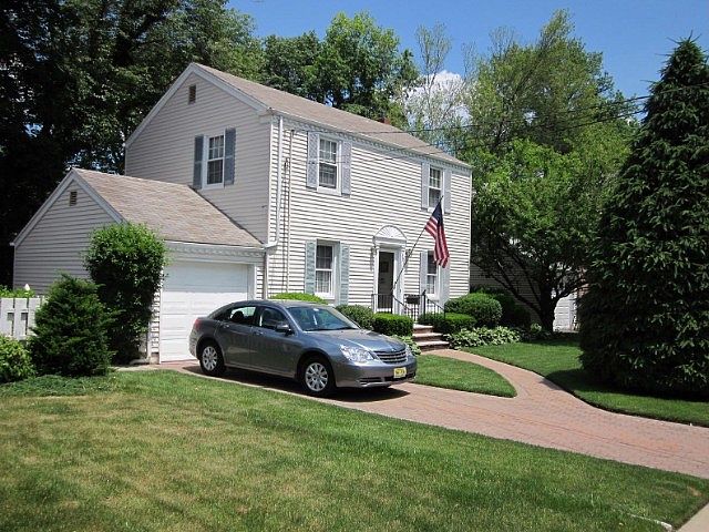 2nd image of 184 Dorchester Rd