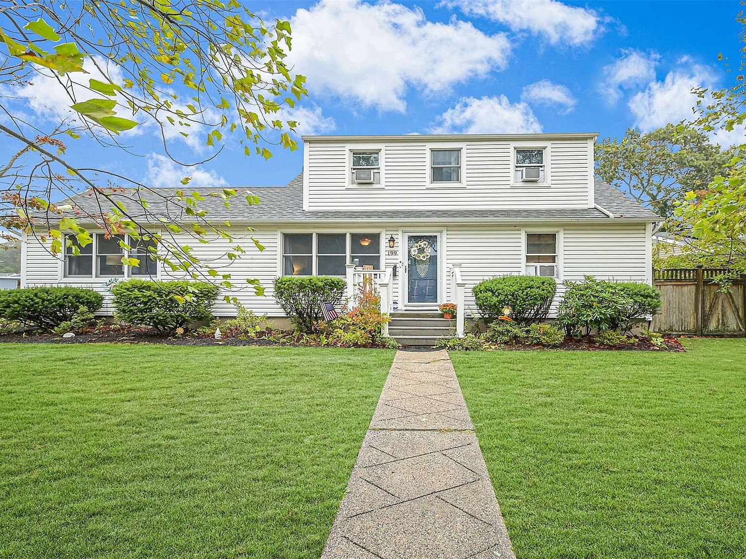 199 Phyllis Drive, Patchogue, NY 11772 Zillow