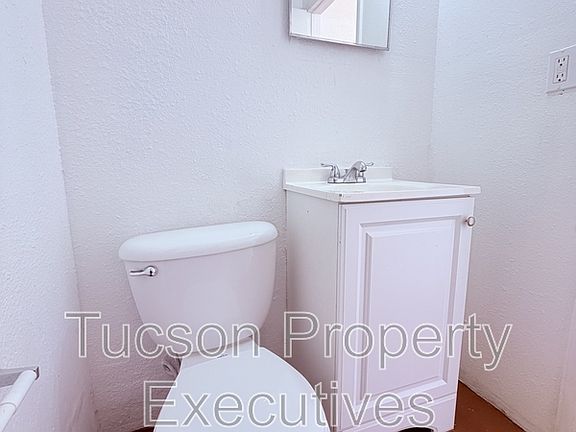5th image of 2411 S 6th Ave APT 11