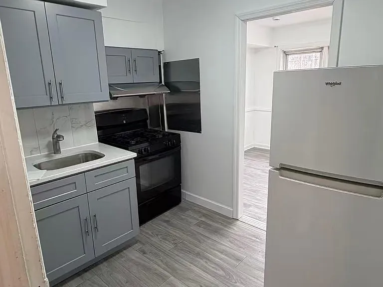 2166 Brown St #1A — Photo 6