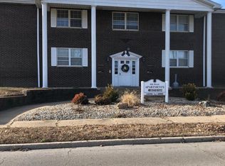 318 N 6th St, Wood River, IL 62095