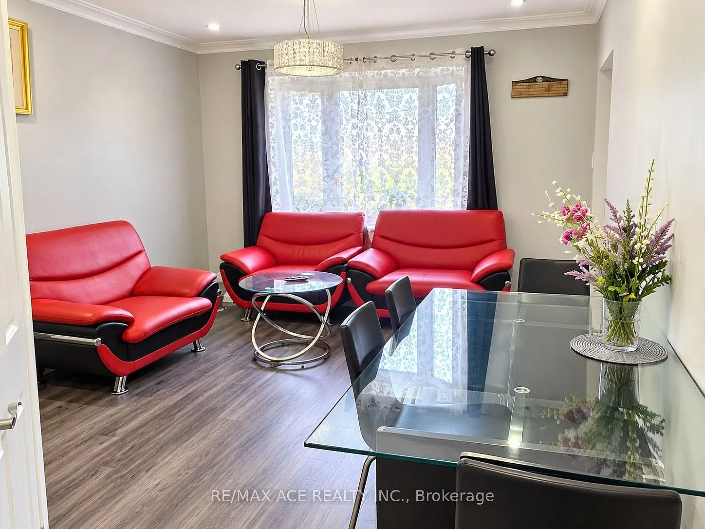 3 bed, $2,600 — Photo 2