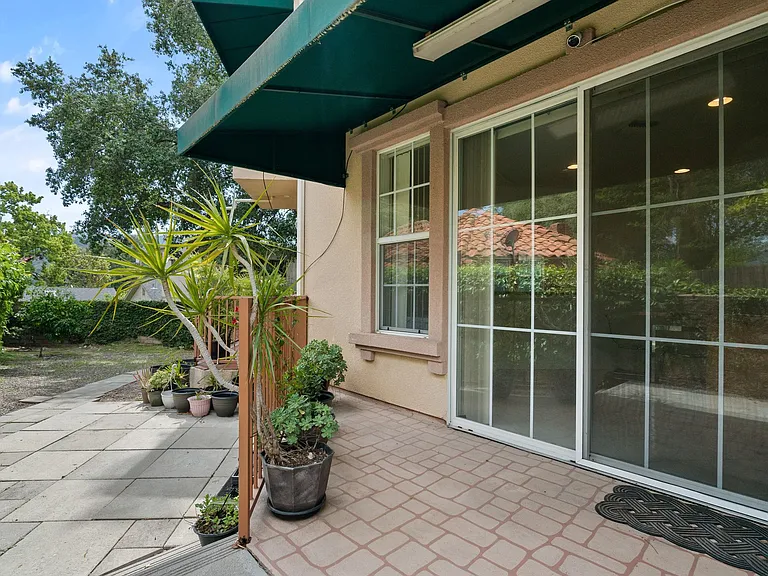 3960 Pennsylvania Ave #108 — Photo 16
