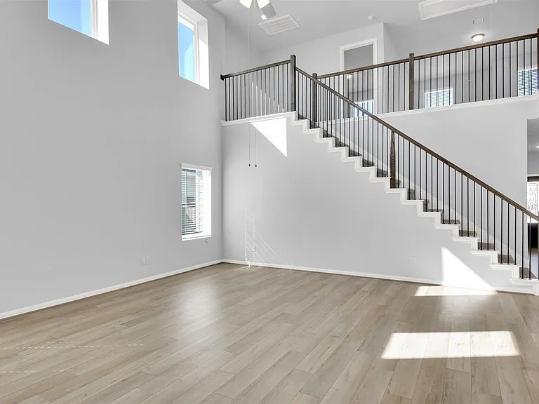 113 Greenthread Dr — Photo 10