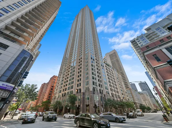 33 W Ontario St APT 39C, Chicago, IL 60654