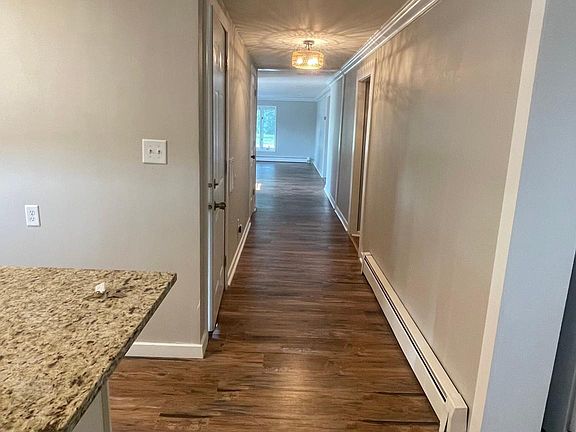 4th image of 525 Stryker Ave #1