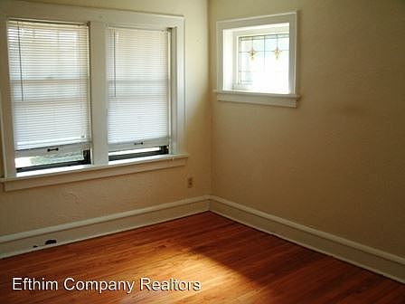 3rd image of 4005 Fairview Ave #A