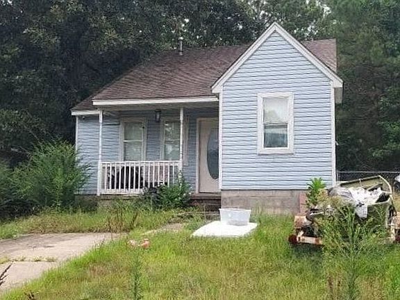 3rd image of 28 Compass Point St