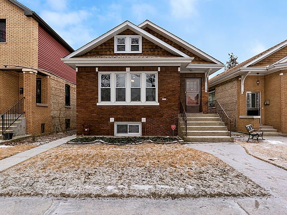2nd image of 6139 W Newport Ave