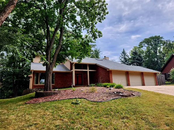 10580 Greenbelt Dr, Clive, IA 50325