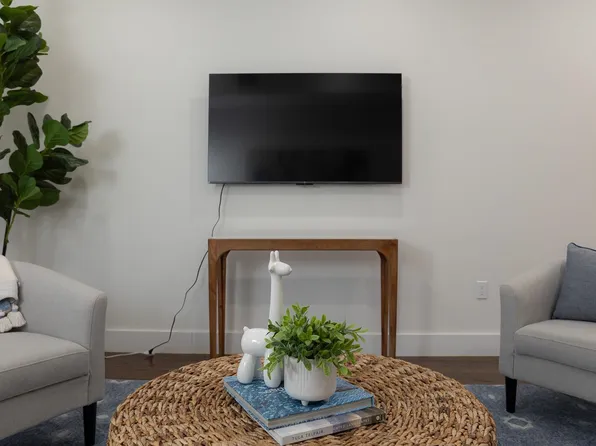 39 Boyd Avenue image 12 of 29