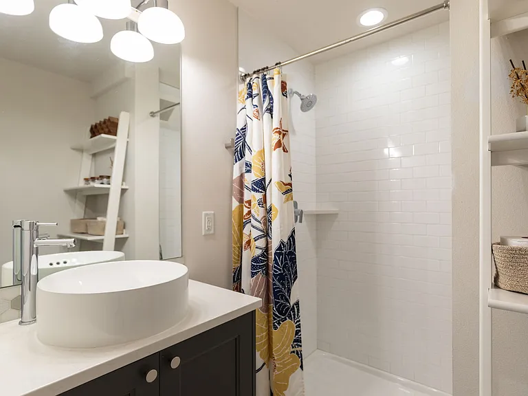 5030 Sand Point Pl NE — Photo 7