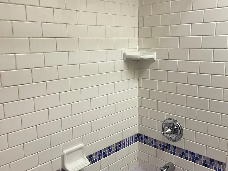 191 S Maple Ave — Photo 16