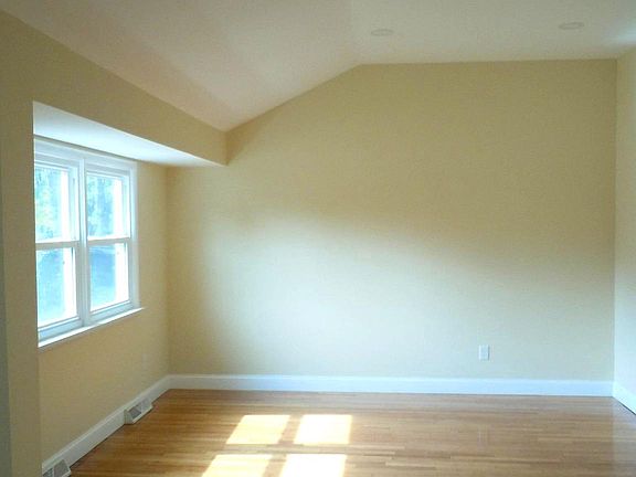 3rd image of 43 Wildgeese Cir