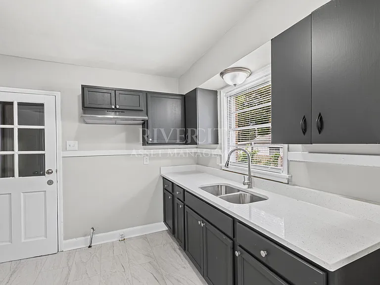 1232 Vaughn Rd — Photo 15