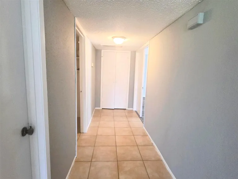 10526 Chapel Hill Dr — Photo 10
