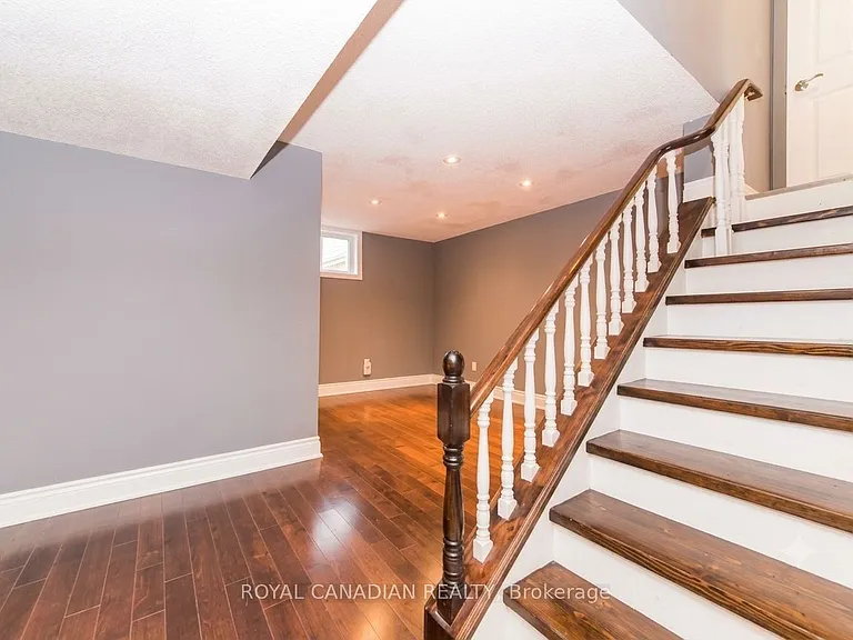 512 Bloor St E #BASEMENT — Photo 2