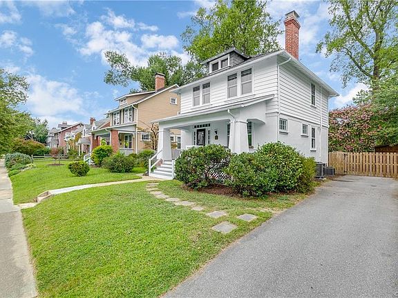 3rd image of 1214 Bellevue Ave