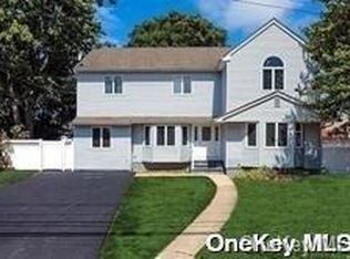 1229 August Rd, North Babylon, NY 11703