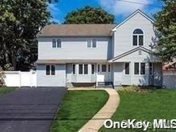 1229 August Road, North Babylon, NY 11703