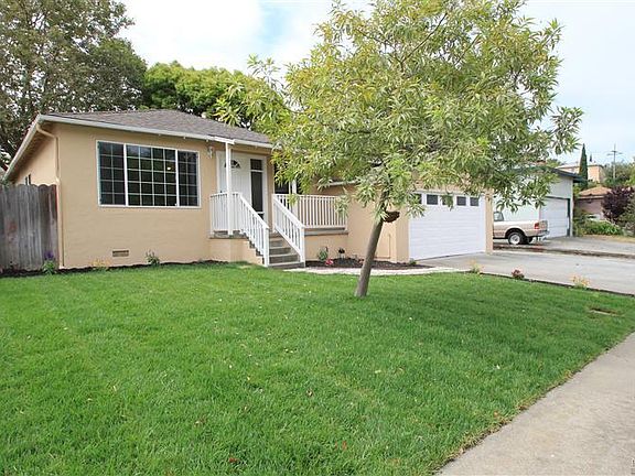 2nd image of 1209 Sereno Dr