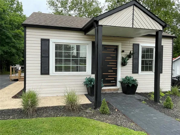 415 N Main St, Arcadia, MO 63621