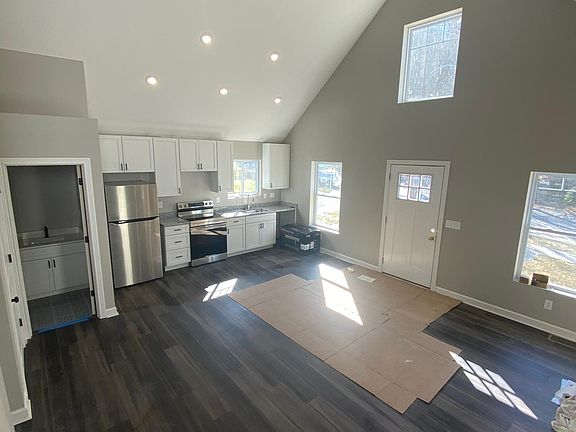 Open concept kitchen/living room