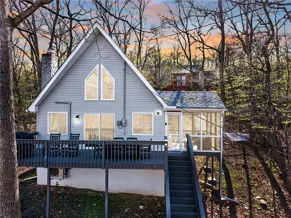 3166 Cherry Ridge Rd, Bushkill, PA 18324
